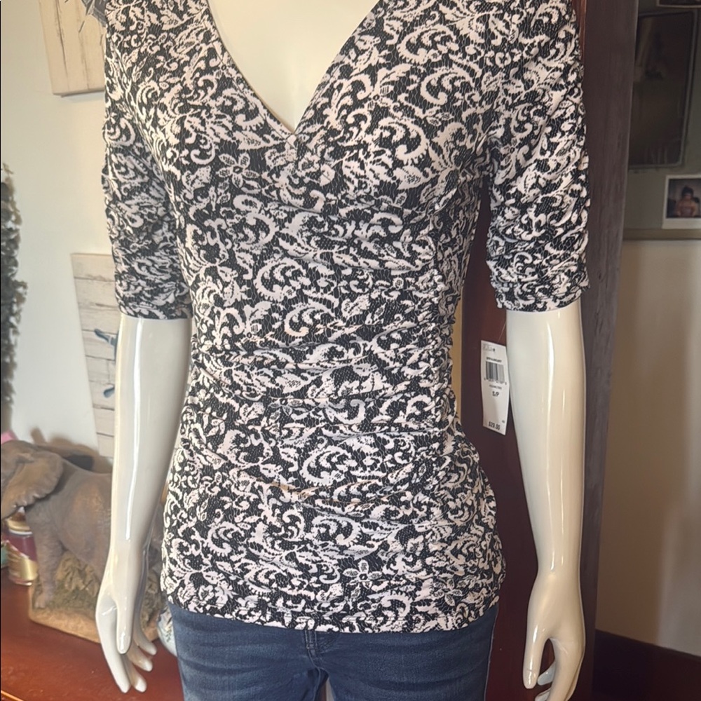 NWT Style&Co size small Elegant Black and White Patterned Women's Top